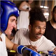 Professeur de Boxe anglaise, donne des cours de niveau loisirs à amateurs. Possibilité des cours en anglais